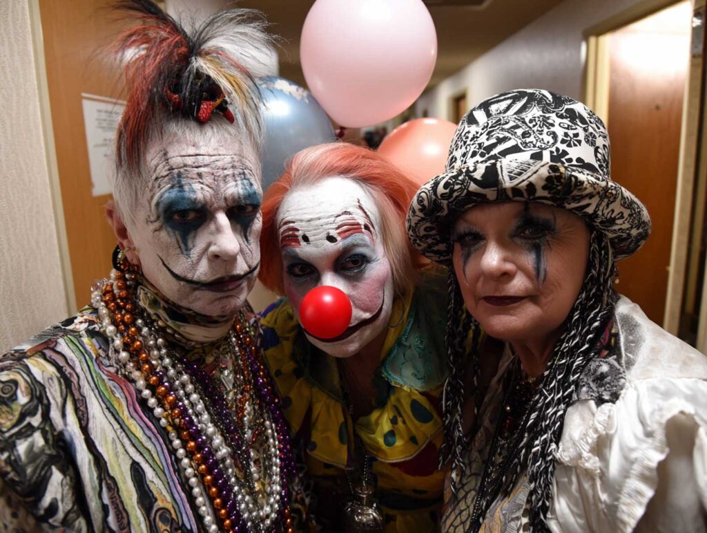 crazy fun halloween party at a retirement communi c4ef81c7 aa94 48f3 b52d 6aa4cf72c7c2 3