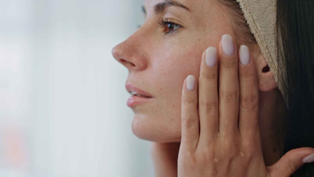 resting girl washing skin bath room closeup happy 2024 11 05 02 44 32 utc