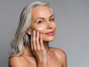 middle aged model moisturizing skin ar 43 r c9a43d92 daeb 4f81 844d 9ae2fe4eb0dc 2