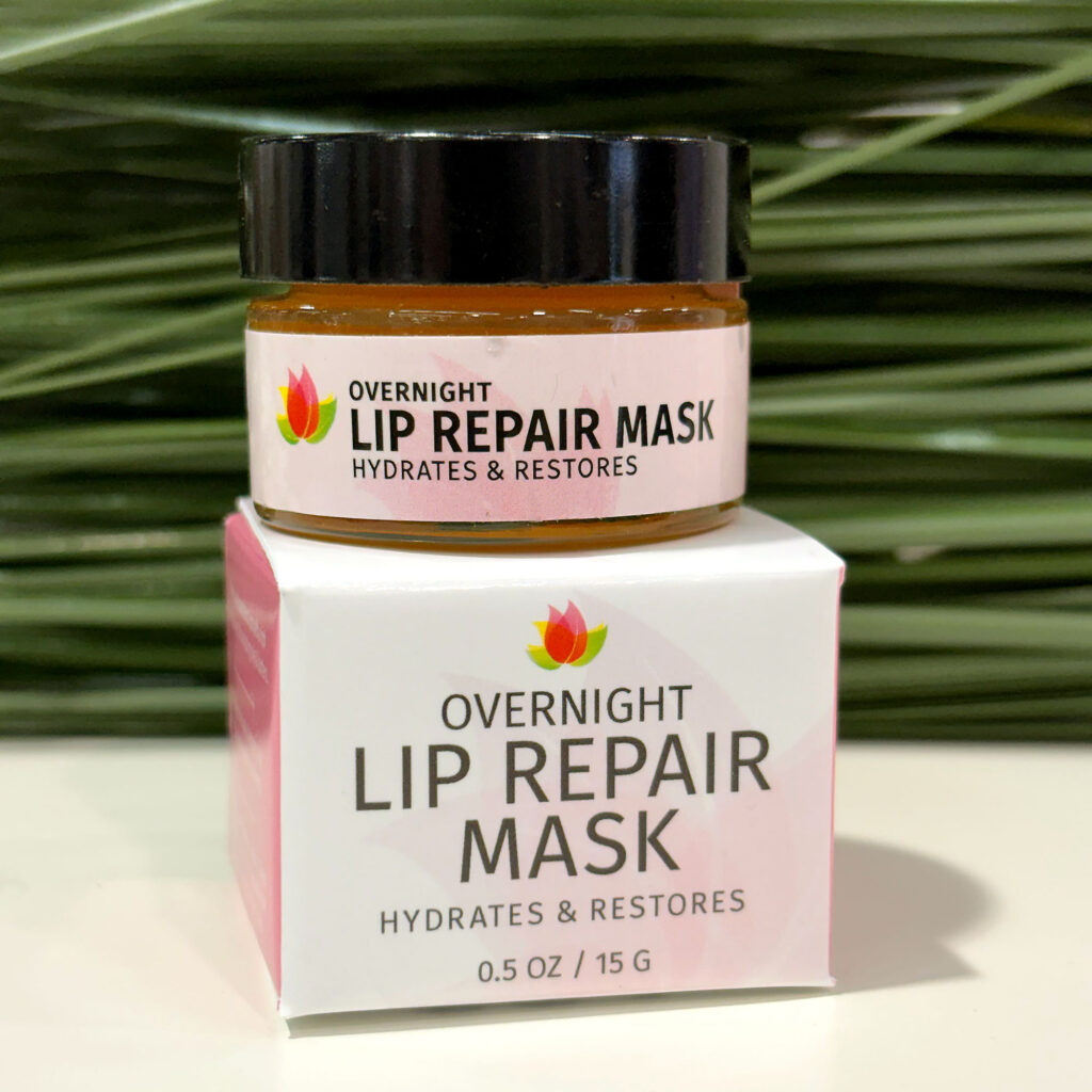 Overnight lip repair mask with packaging