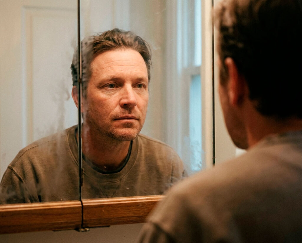 man in mirror 20260706 021949 39d4e5f0 ee82 448c af2d 52d2e373b4ee